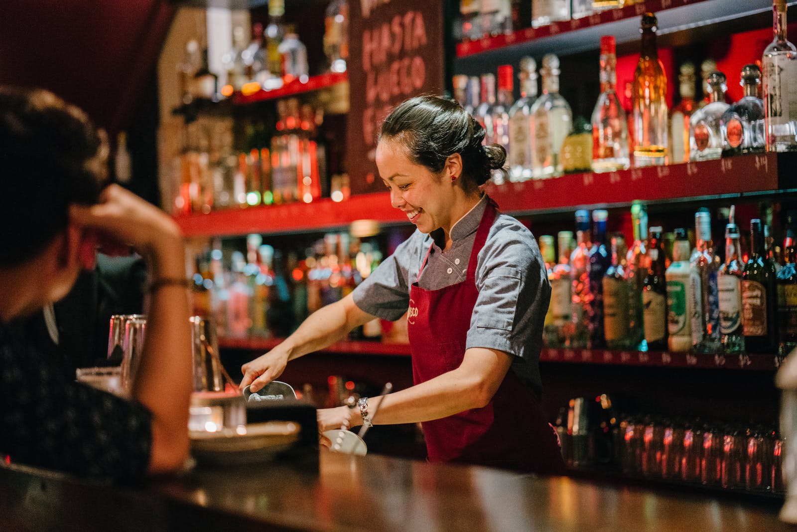 Wat zijn goede dames werkschoenen voor in de horeca? Top 4